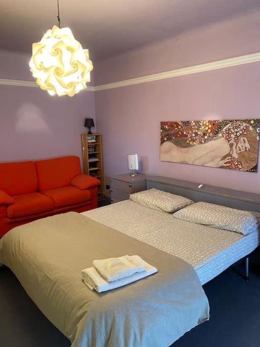 Ferienwohnung Rainbow House Intra Exterior foto