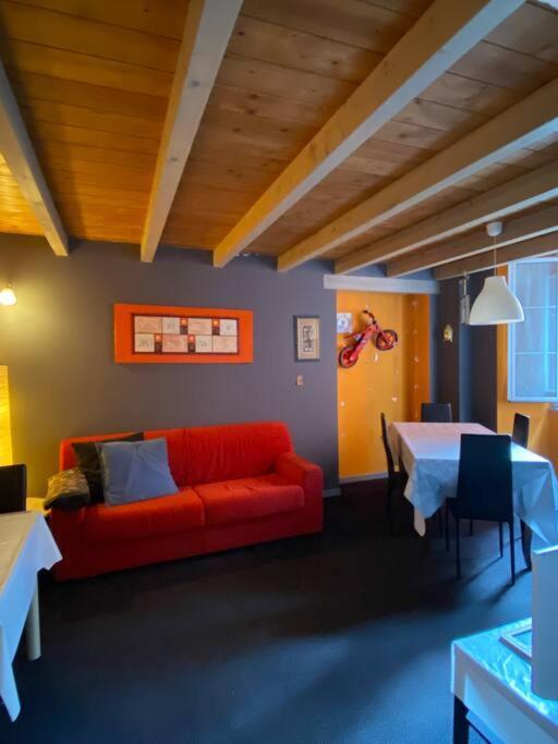 Ferienwohnung Rainbow House Intra Exterior foto
